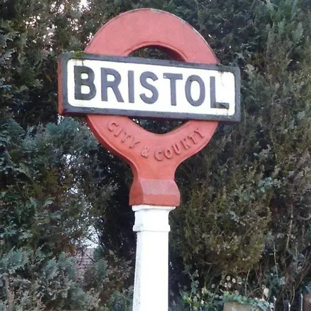 Cosy Self-contained Flat In Appartement Bristol