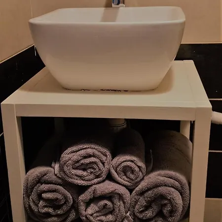Cosy Self-contained Flat In Bristol