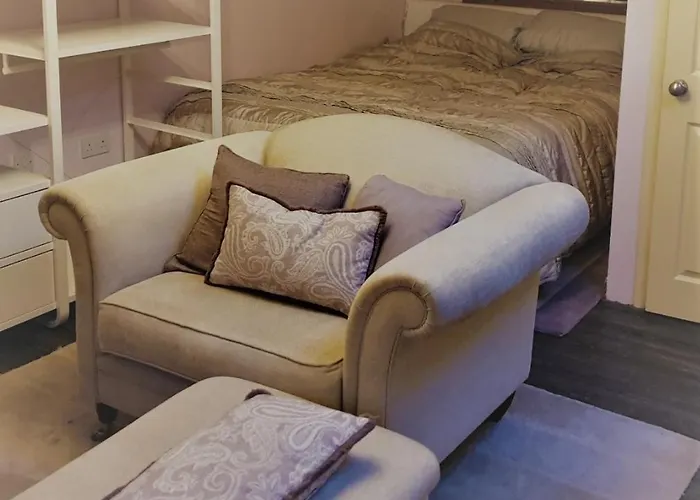 Cosy Self-contained Flat In Apartmán *