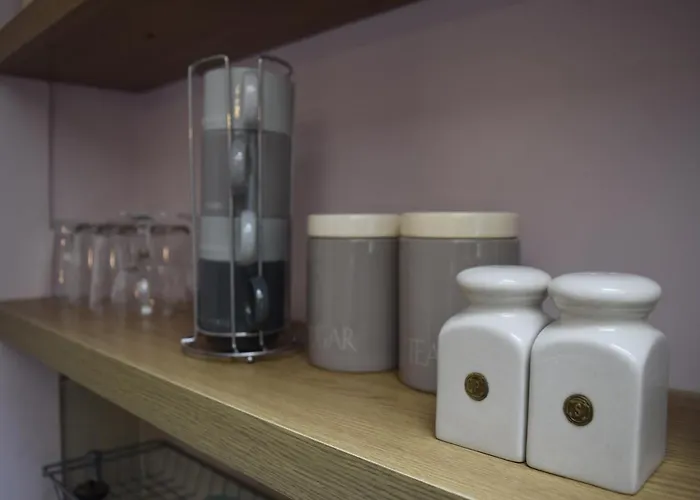 Cosy Self-contained Flat In *