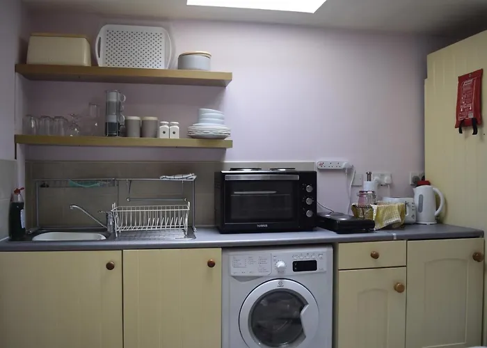 Cosy Self-contained Flat In アパート